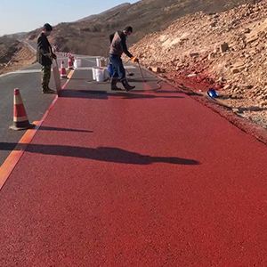 类乌齐一是彩钢瓦喷漆翻新，地面喷涂